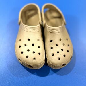 CROCS w8 m6 Beige Water Shoes